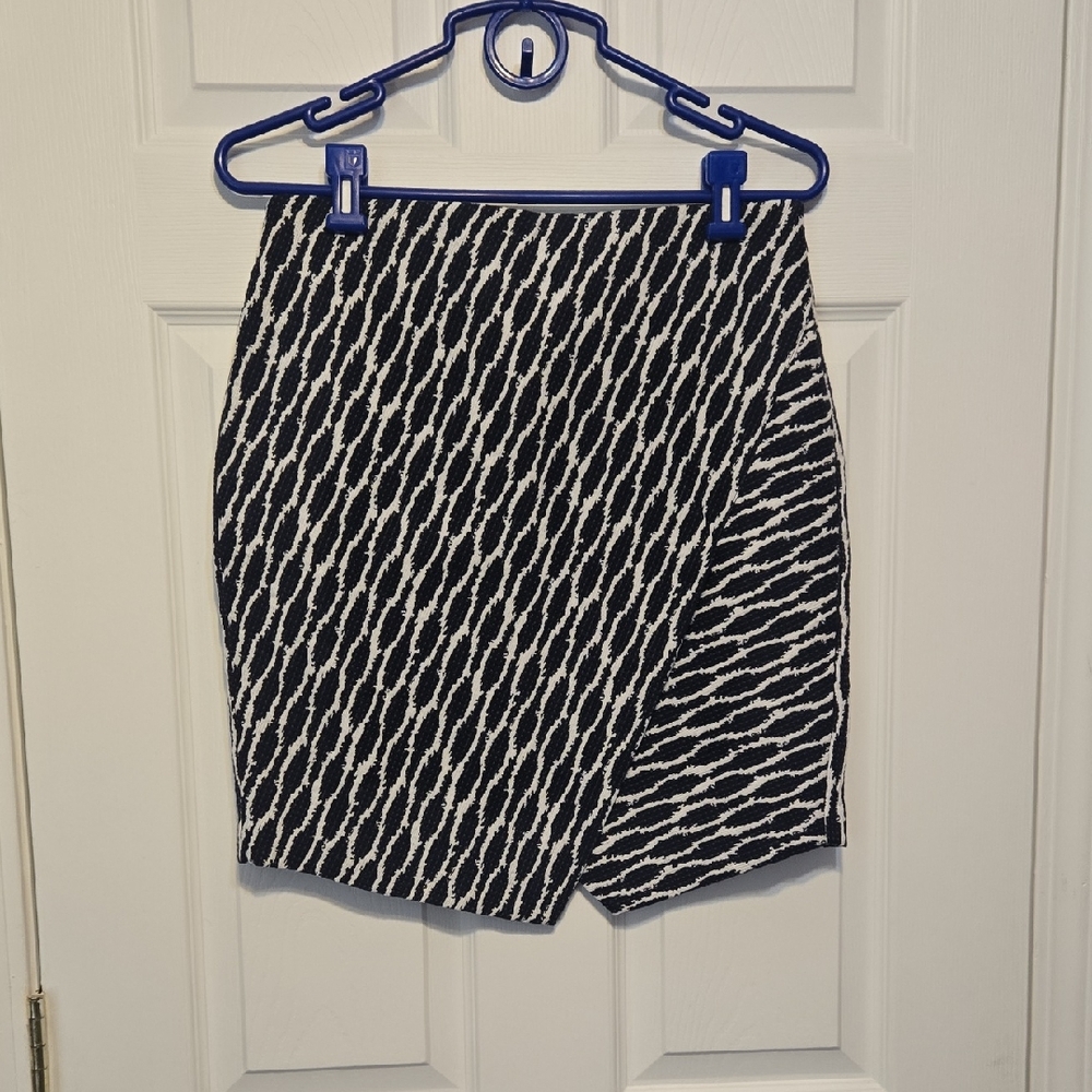LOFT Black and White Patterned Mini Skirt